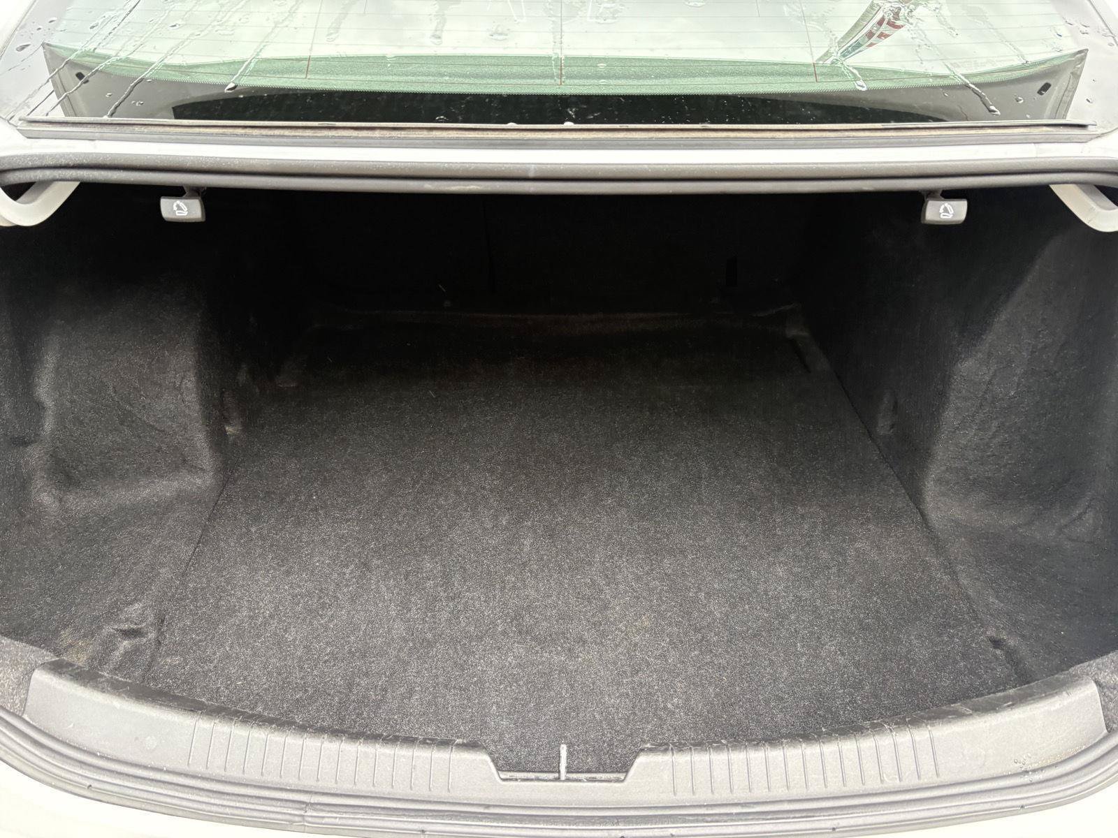 Used 2024 Chevrolet Malibu LT FWD image 24
