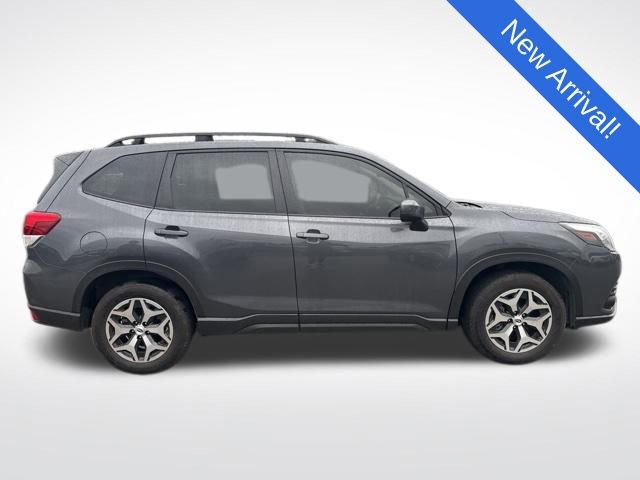 Used 2024 Subaru Forester Premium AWD/4WD image 8