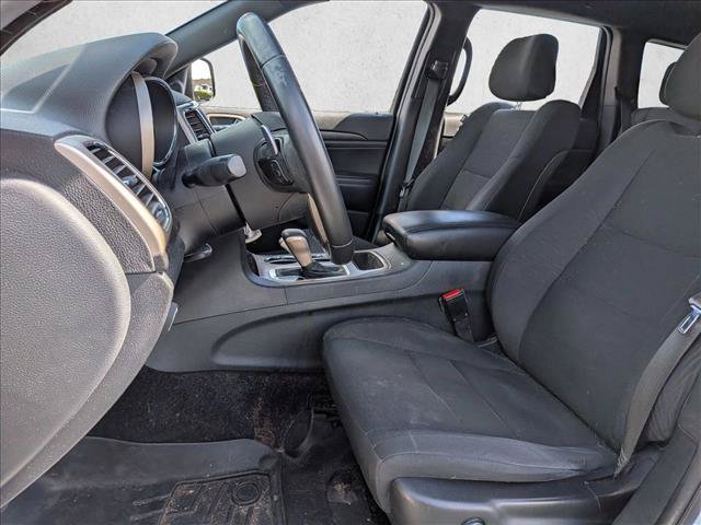 Used 2017 Jeep Grand Cherokee Laredo w/ Quick Order Package 23E AWD/4WD image 14