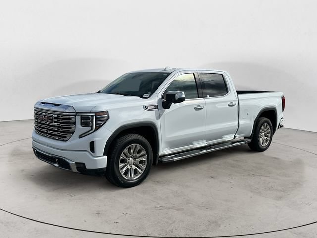 Used 2023 GMC Sierra 1500 Denali w/ Technology Package AWD/4WD image 1