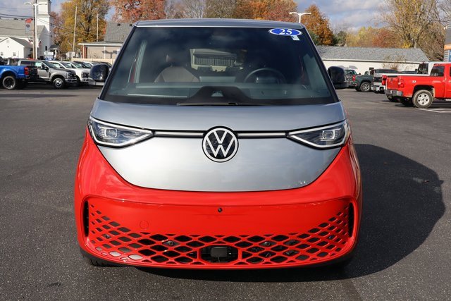 Used 2025 Volkswagen ID. Buzz Pro S Plus image 12