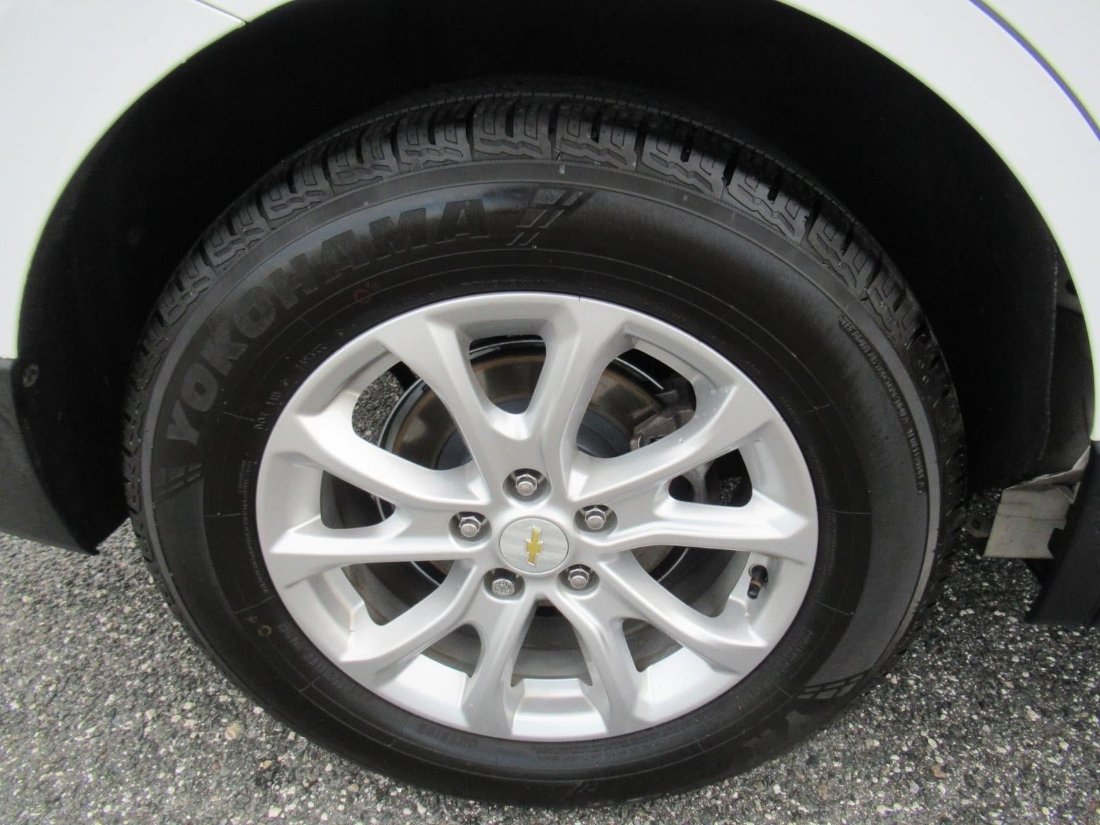 Used 2018 Chevrolet Equinox LT FWD image 8