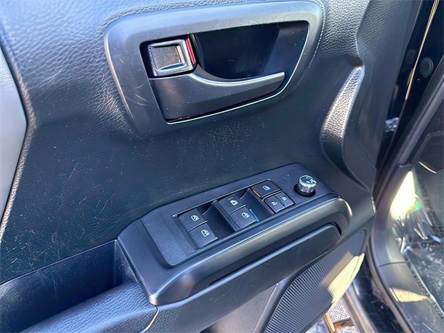 Used 2017 Toyota Tacoma SR image 16