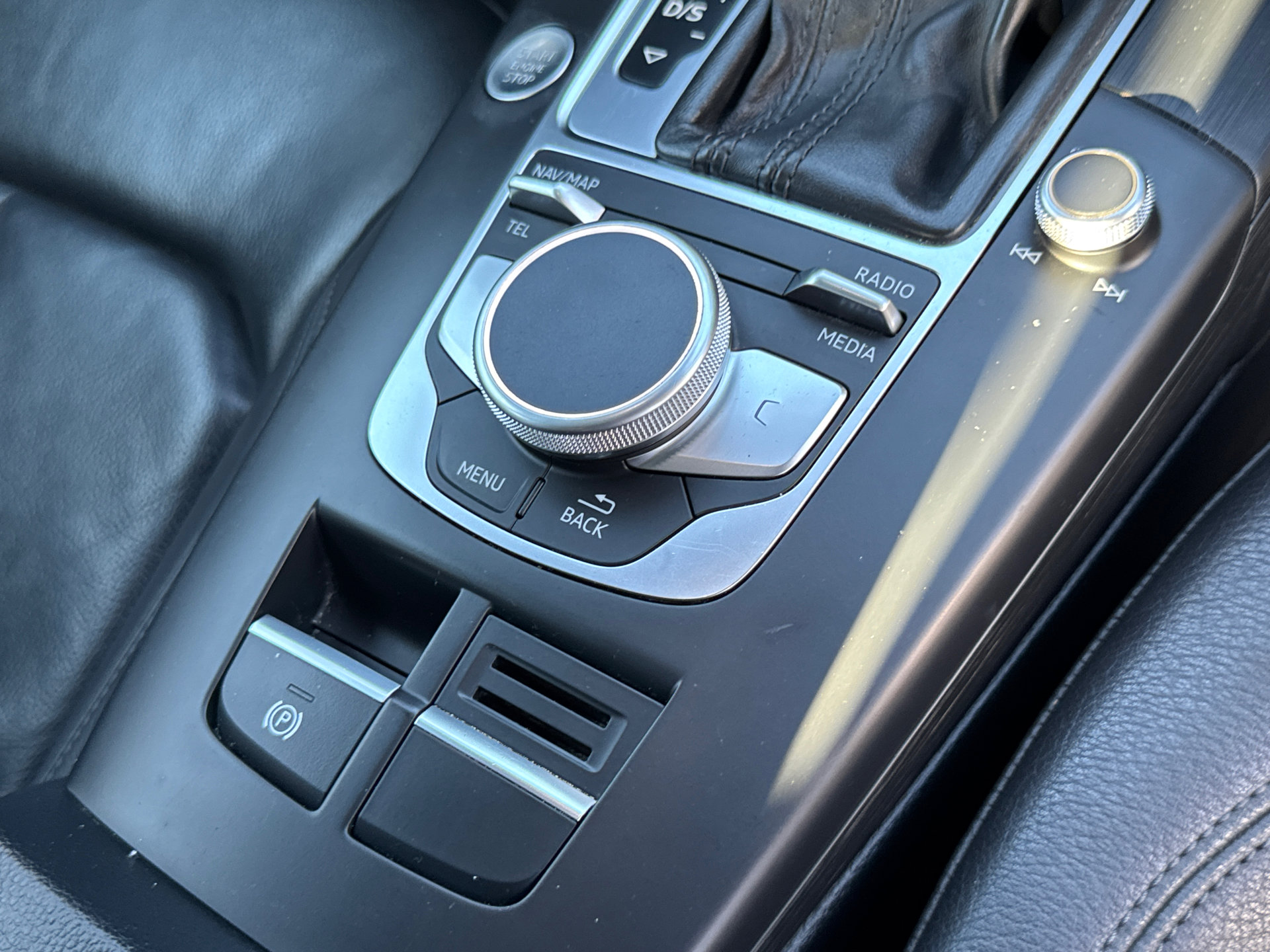 Used 2018 Audi A3 2.0T Premium image 17