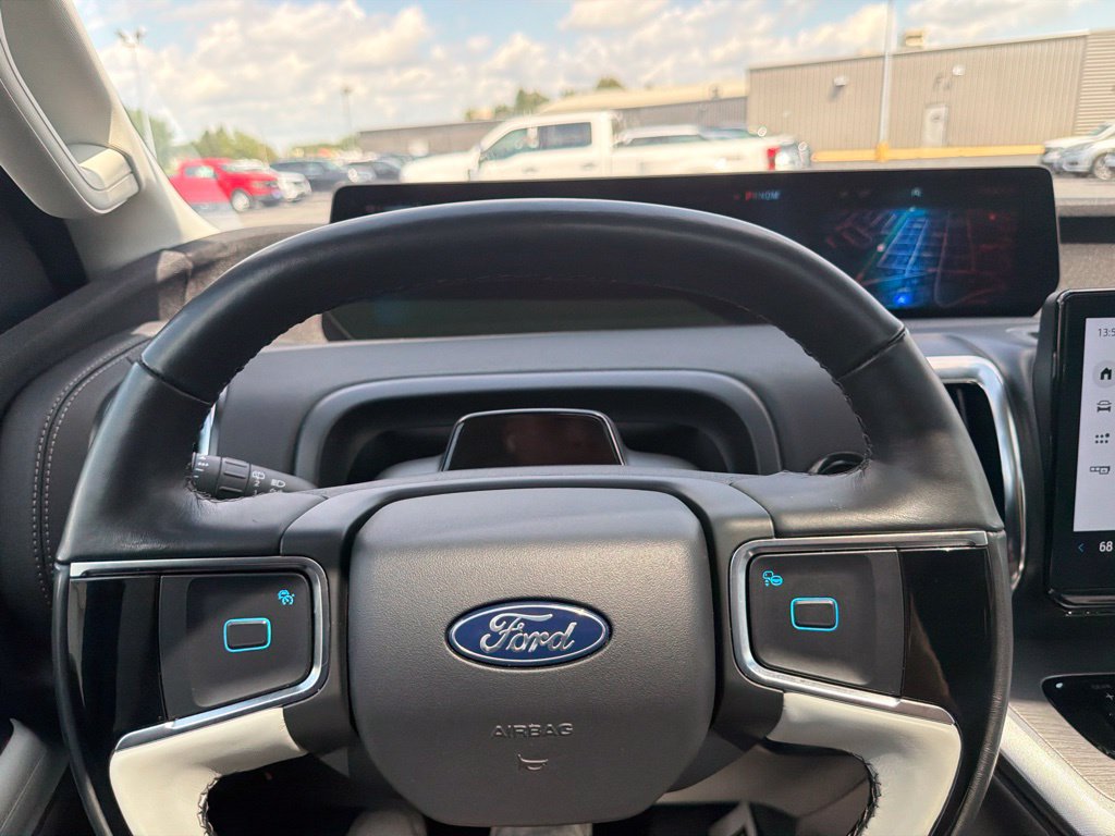 Certified 2025 Ford Expedition Max Platinum w/ Driver's Package AWD/4WD image 20