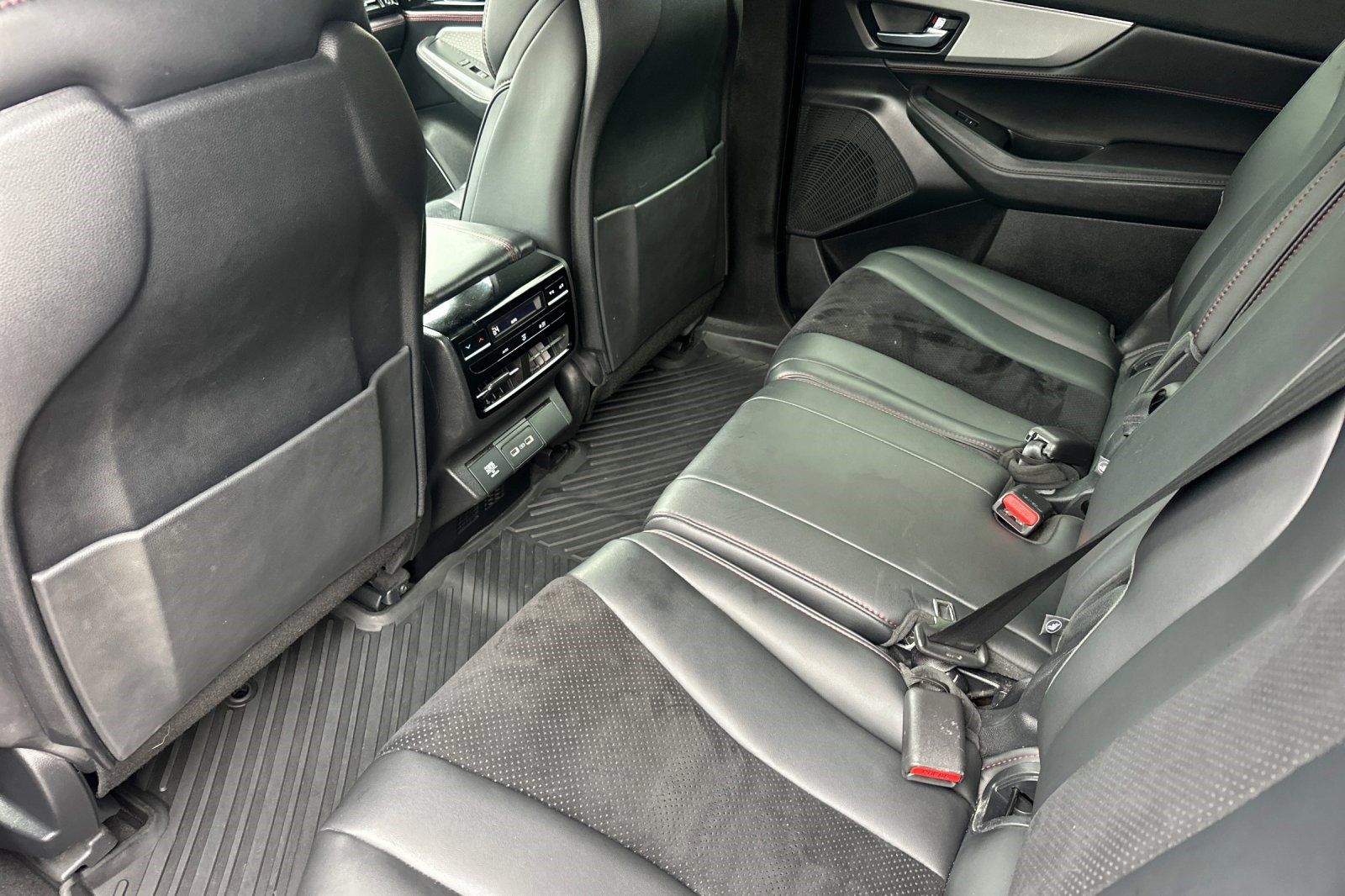 Used 2023 Acura MDX A-Spec AWD/4WD image 15