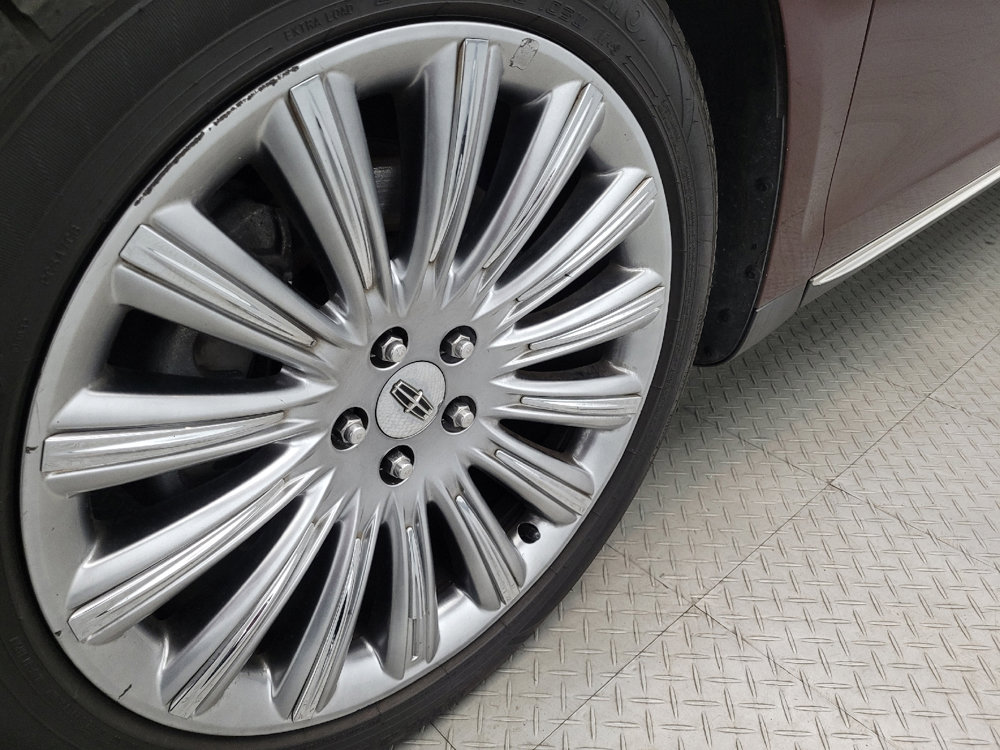 Used 2015 Lincoln MKS AWD w/ Equipment Group 101A image 31