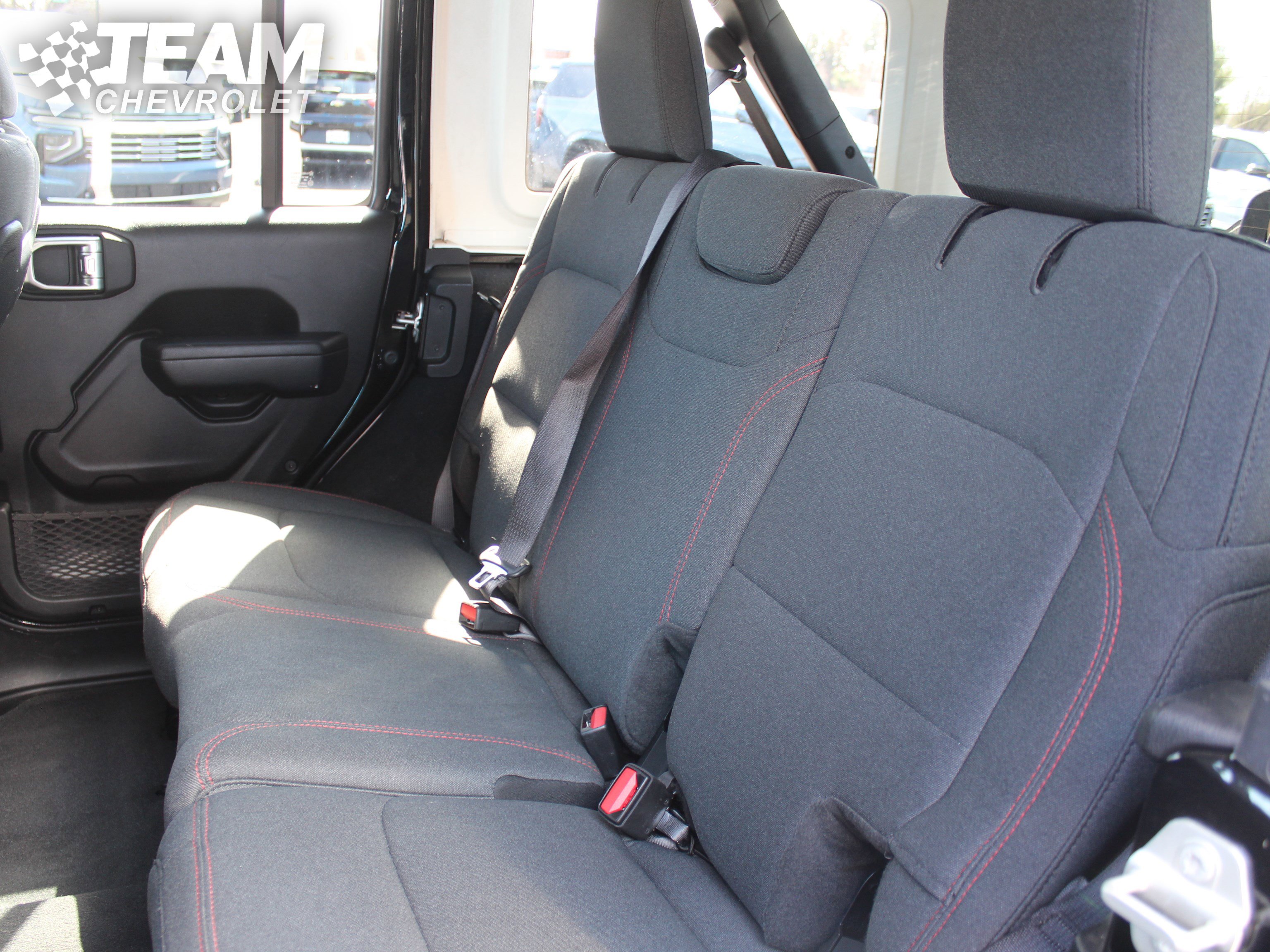 Used 2024 Jeep Wrangler Unlimited Rubicon AWD/4WD image 22