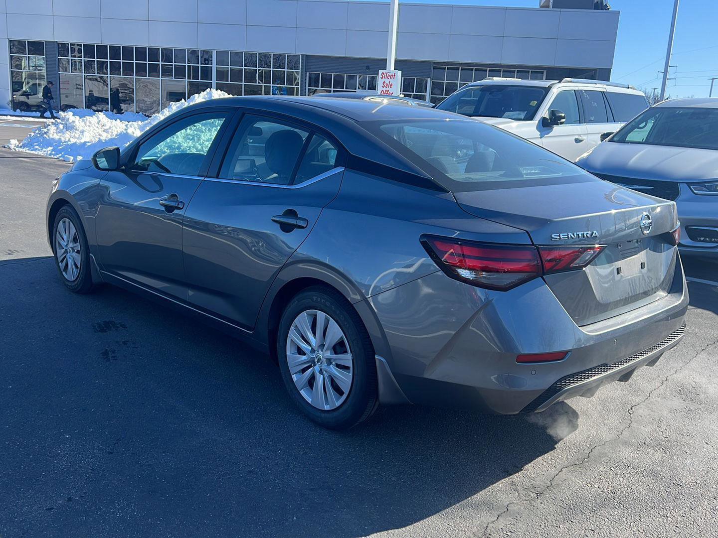 Used 2022 Nissan Sentra S image 7