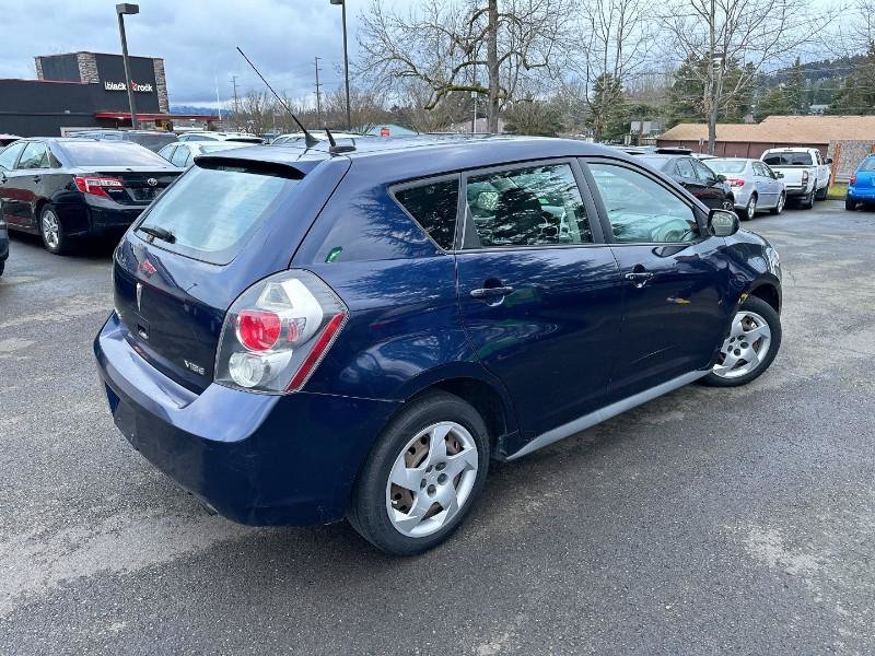 Used 2009 Pontiac Vibe w/ Preferred Package FWD image 4