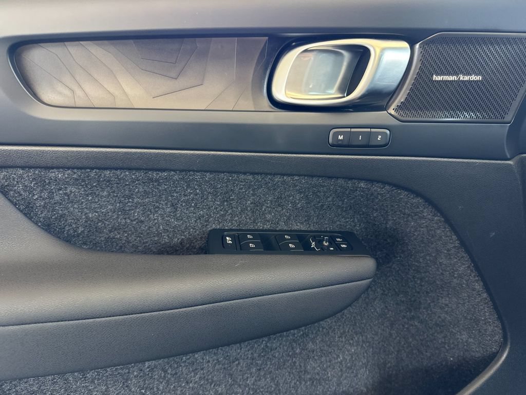 Certified 2023 Volvo XC40 Recharge Ultimate w/ Protection Package Premier AWD/4WD image 10