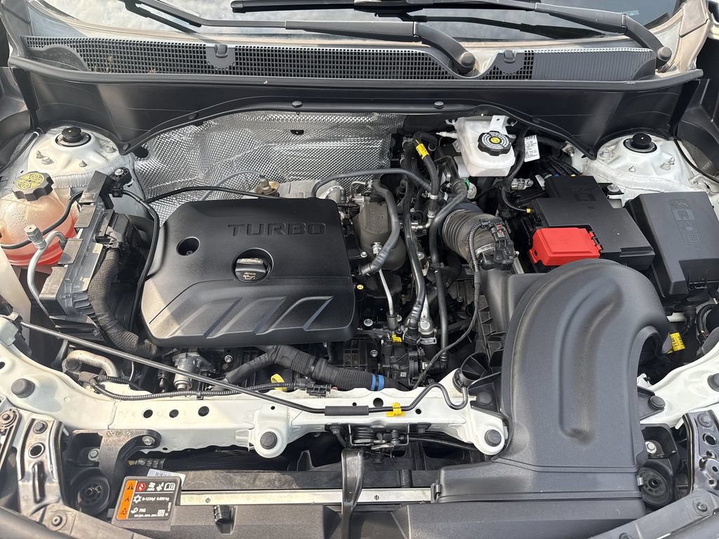 Used 2022 Buick Encore GX Essence w/ Advanced Technology Package FWD image 40