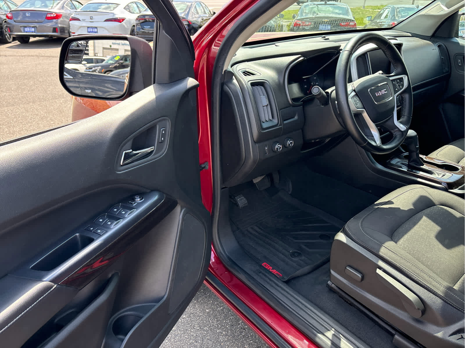 Used 2019 GMC Canyon SLE w/ Elevation Edition AWD/4WD image 7