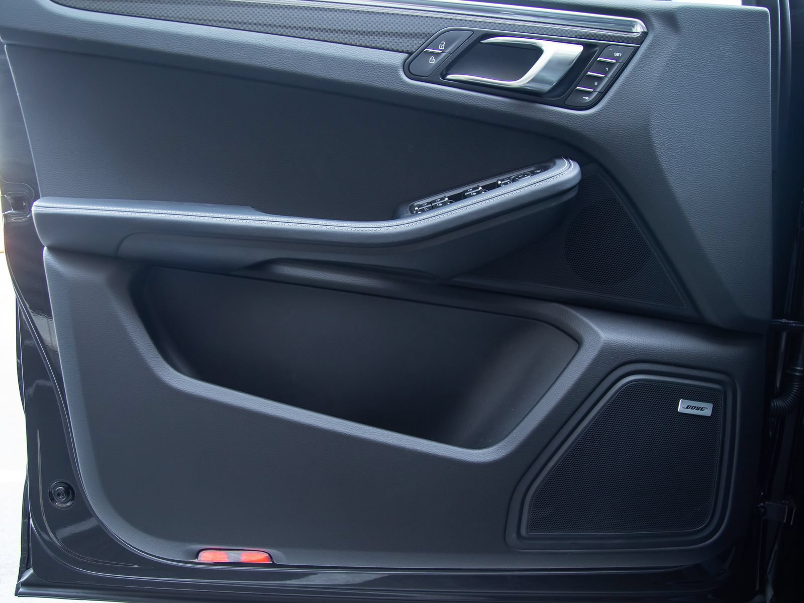 Certified 2026 Porsche Macan S AWD/4WD image 14
