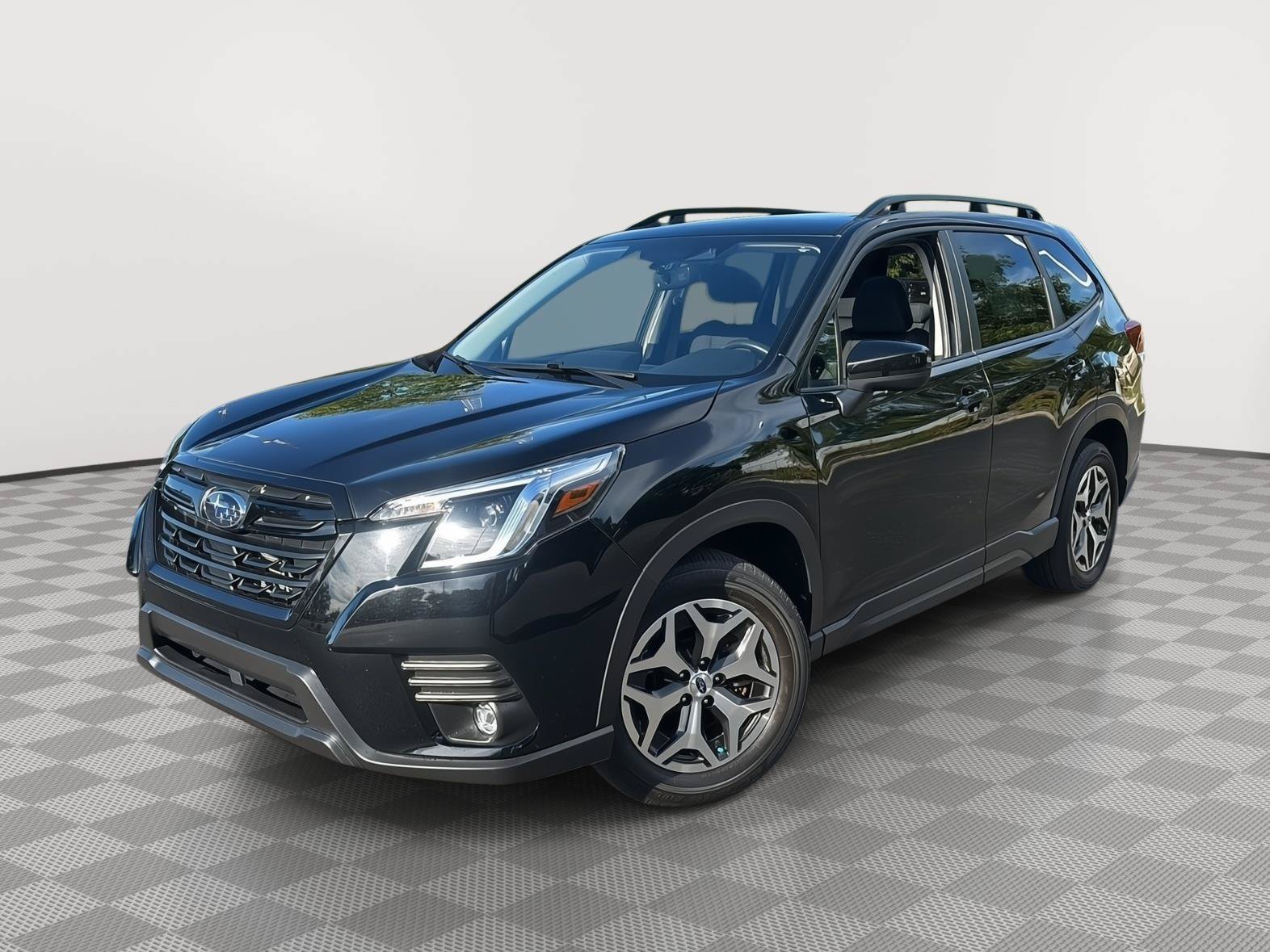 Used 2024 Subaru Forester Premium AWD/4WD image 1