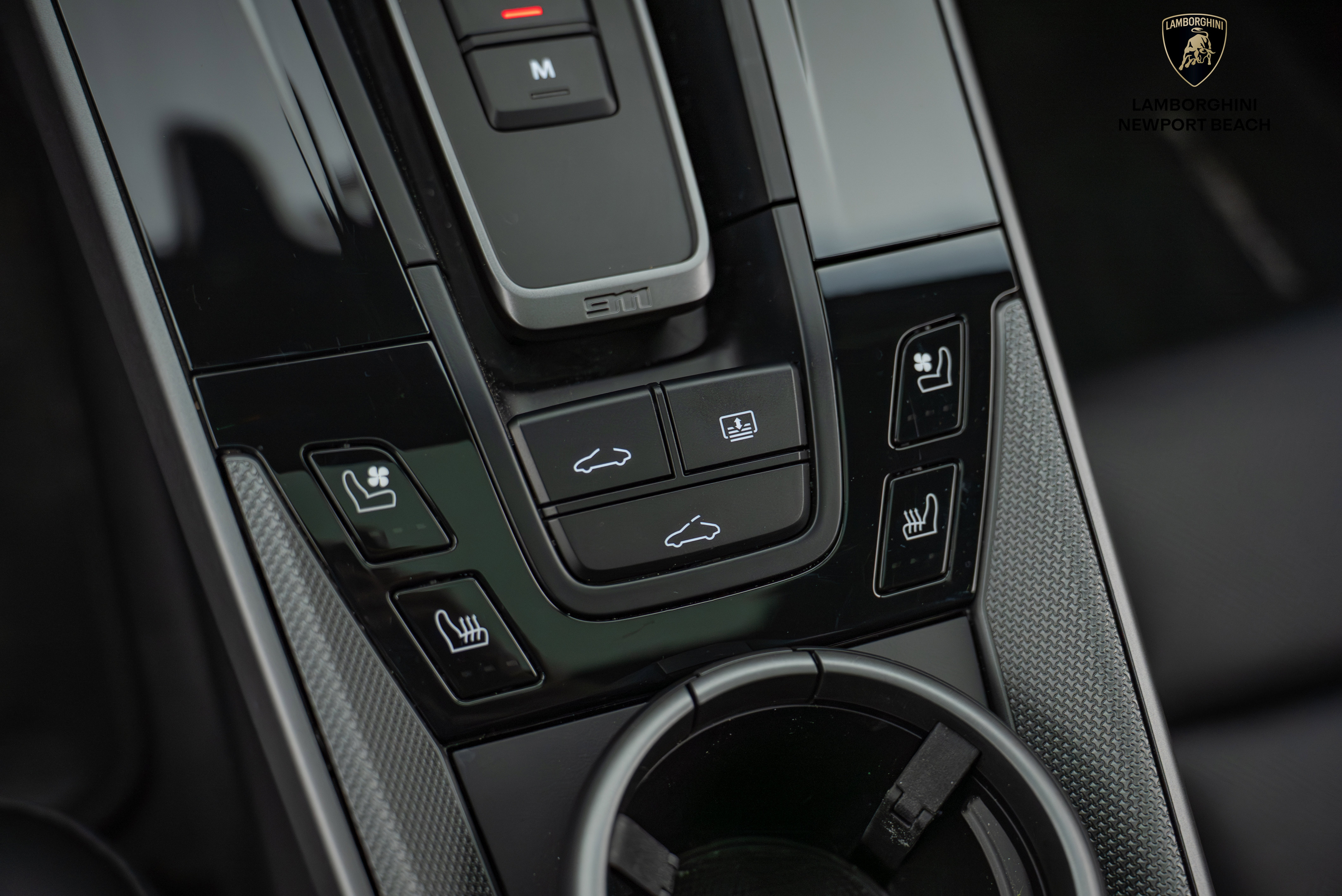 Used 2025 Porsche 911 Carrera image 32