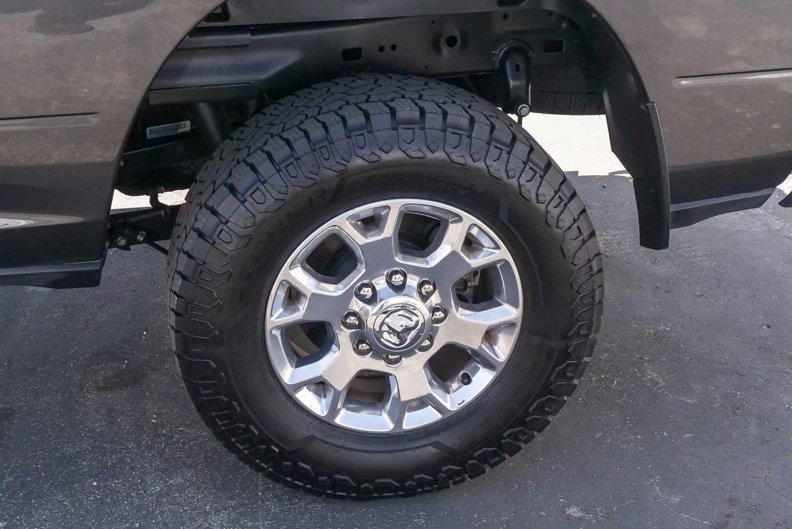 Used 2024 RAM 2500 Laramie image 31