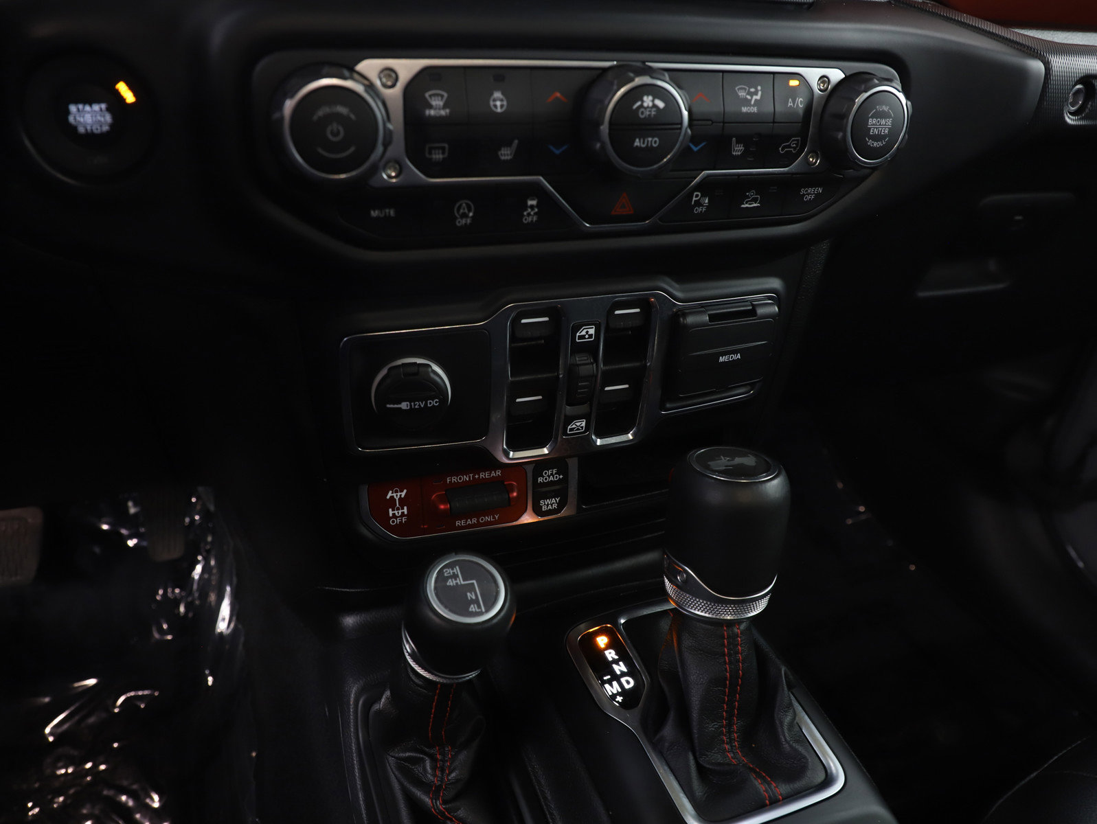 Used 2023 Jeep Wrangler Unlimited Rubicon w/ Dual Top Group image 20