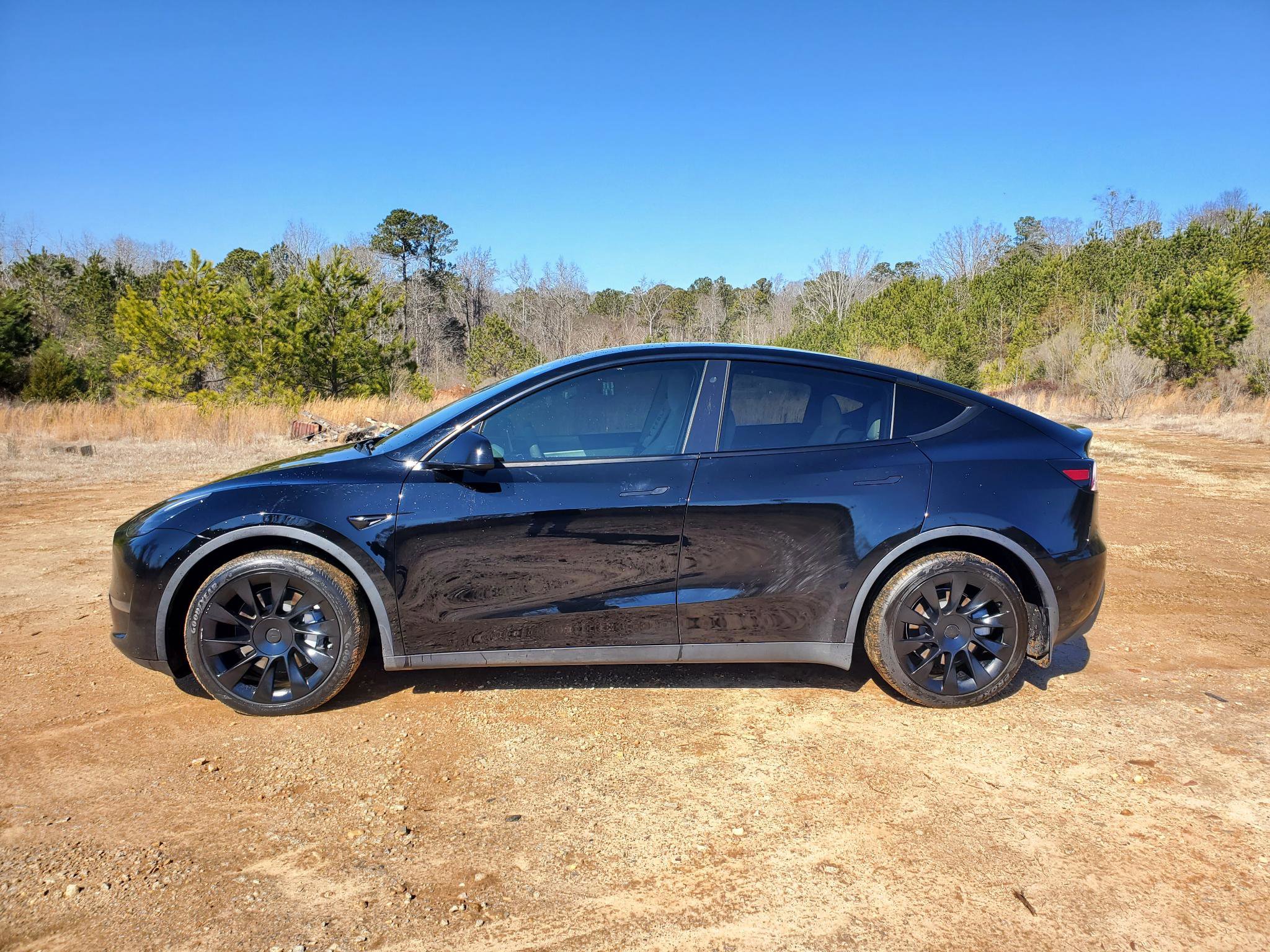 Used 2020 Tesla Model Y Long Range image 3