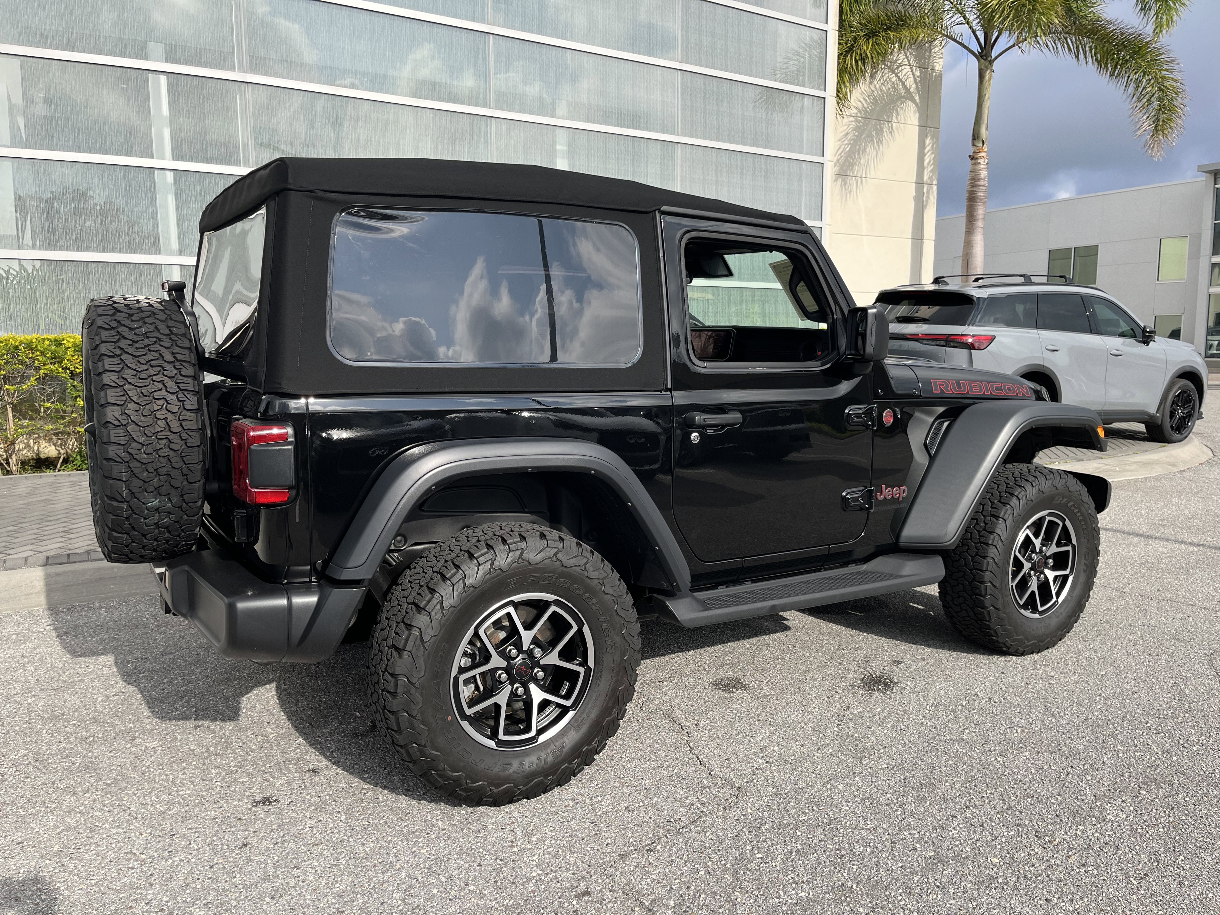 Used 2024 Jeep Wrangler Rubicon AWD/4WD image 5