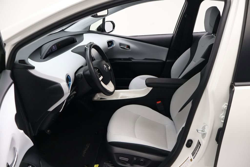 Used 2018 Toyota Prius Four FWD image 14