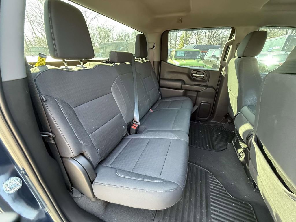 Used 2022 Chevrolet Silverado 1500 Custom image 9