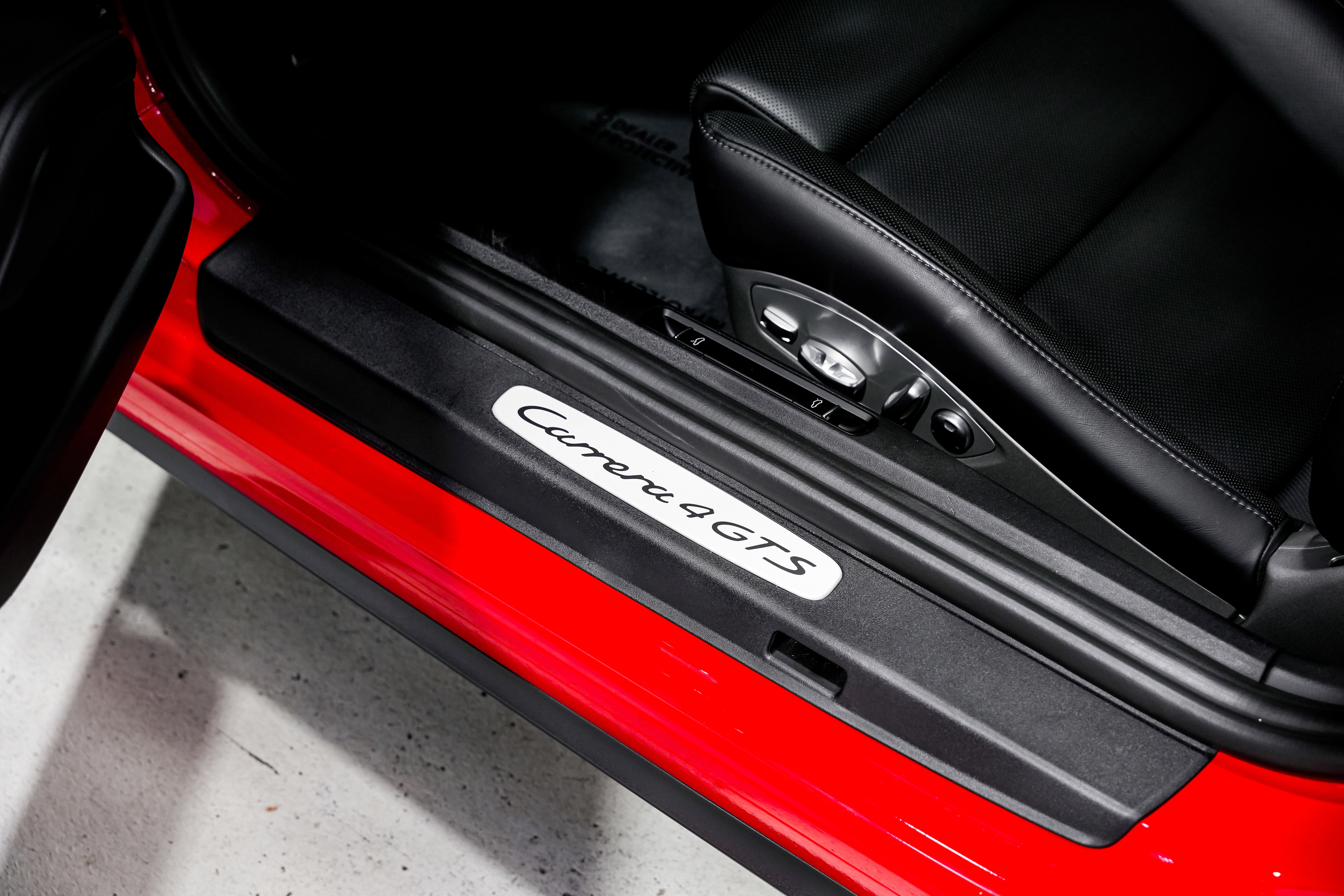 Used 2015 Porsche 911 Carrera 4 GTS w/ Bose Audio Package AWD/4WD image 24