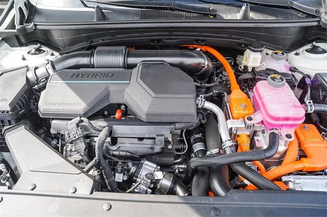 Certified 2025 Kia Sportage LX image 24