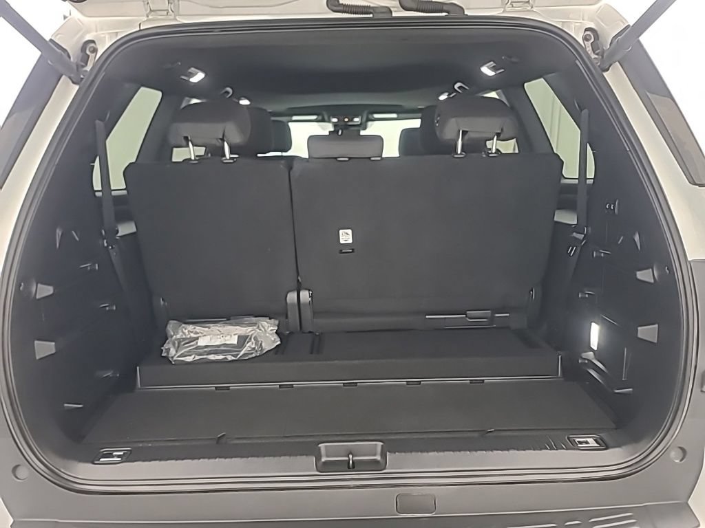 Used 2026 Toyota Sequoia SR5 w/ TRD Off-Road Package AWD/4WD image 19