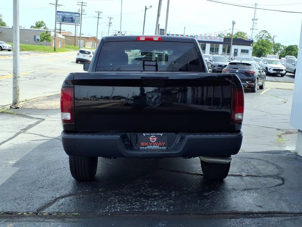 Used 2024 RAM 1500 Warlock AWD/4WD image 5
