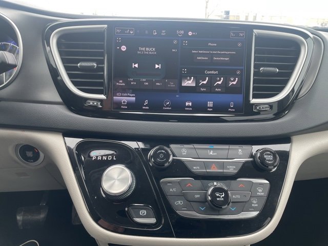 Used 2022 Chrysler Pacifica Touring-L image 24