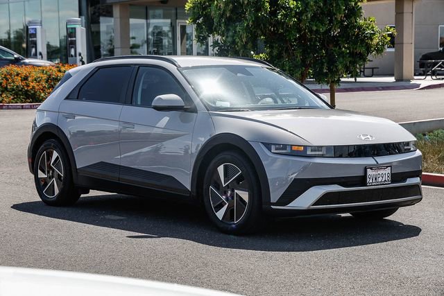 Certified 2025 Hyundai Ioniq 5 SEL RWD image 6