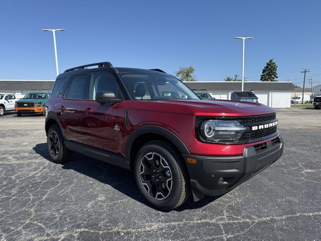 New 2025 Ford Bronco Sport Outer Banks image 2