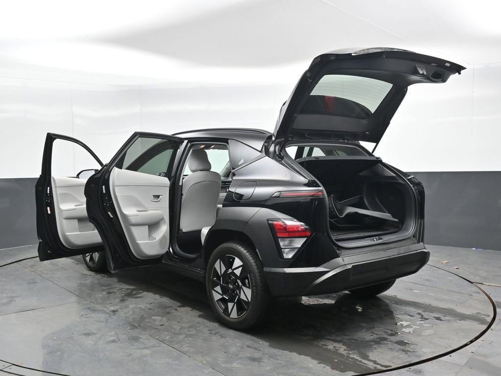 Used 2024 Hyundai Kona SEL AWD/4WD image 49