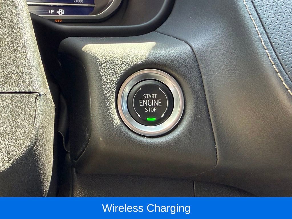 Used 2024 Chevrolet Suburban Premier image 29