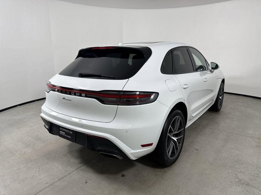 Certified 2025 Porsche Macan image 7