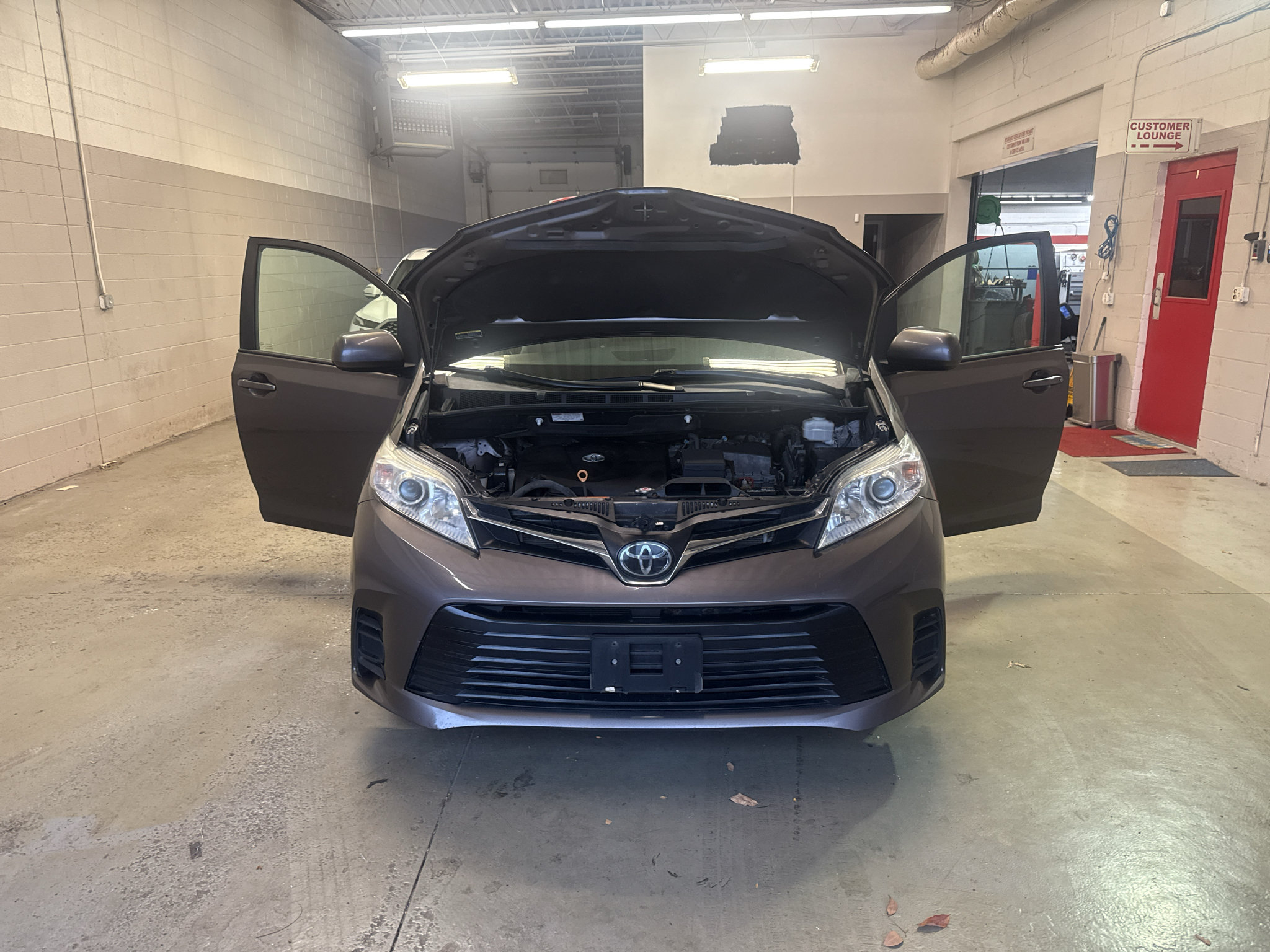 Used 2020 Toyota Sienna LE FWD image 10