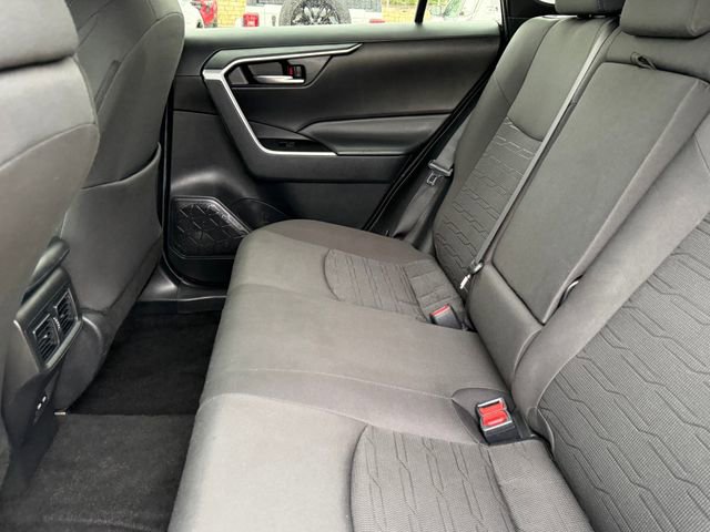 Used 2022 Toyota RAV4 SE AWD/4WD image 26