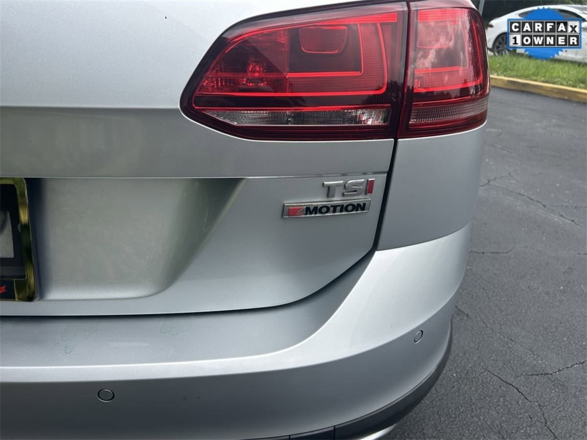 Used 2017 Volkswagen Golf Alltrack SE image 5