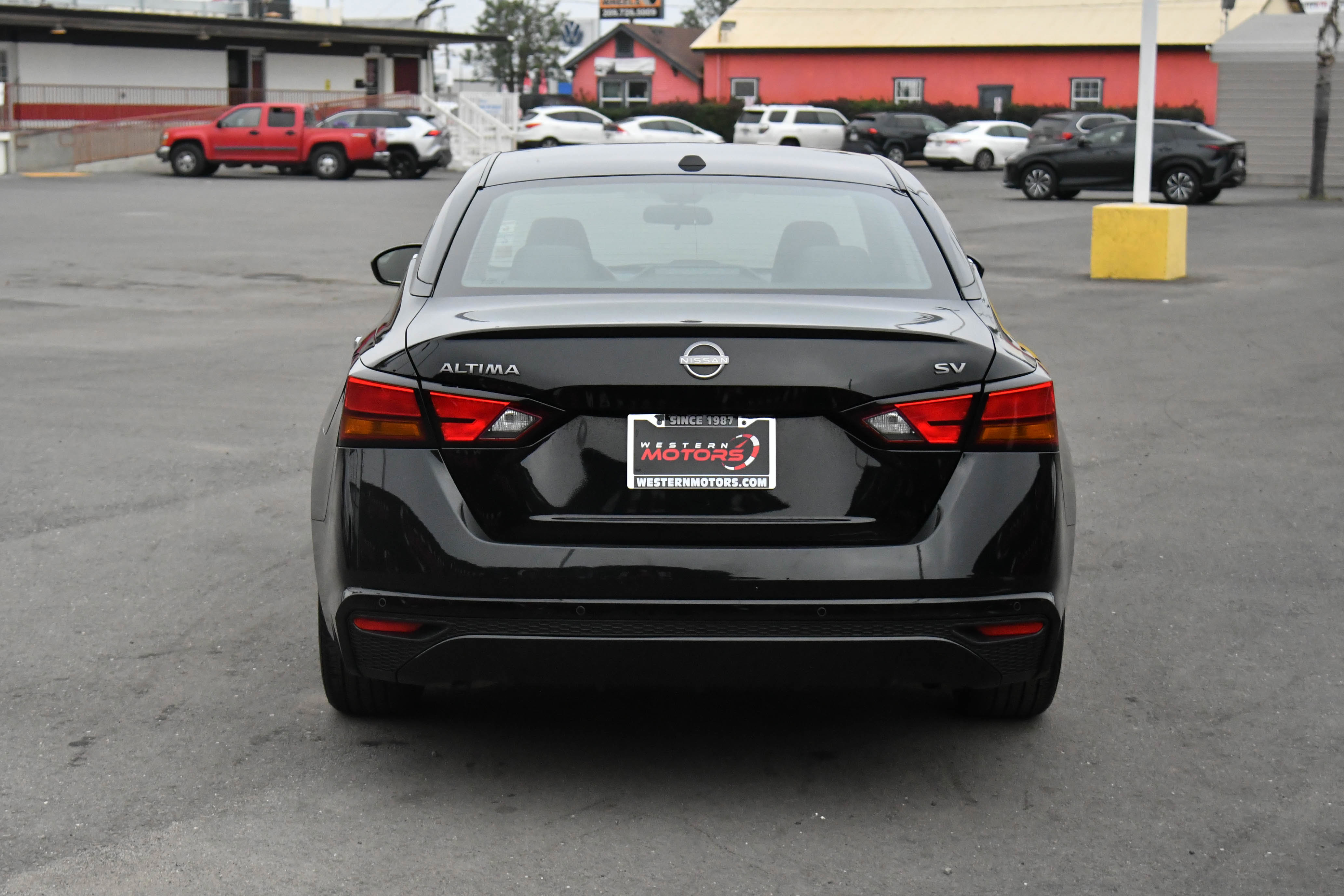 Used 2024 Nissan Altima 2.5 SV image 7