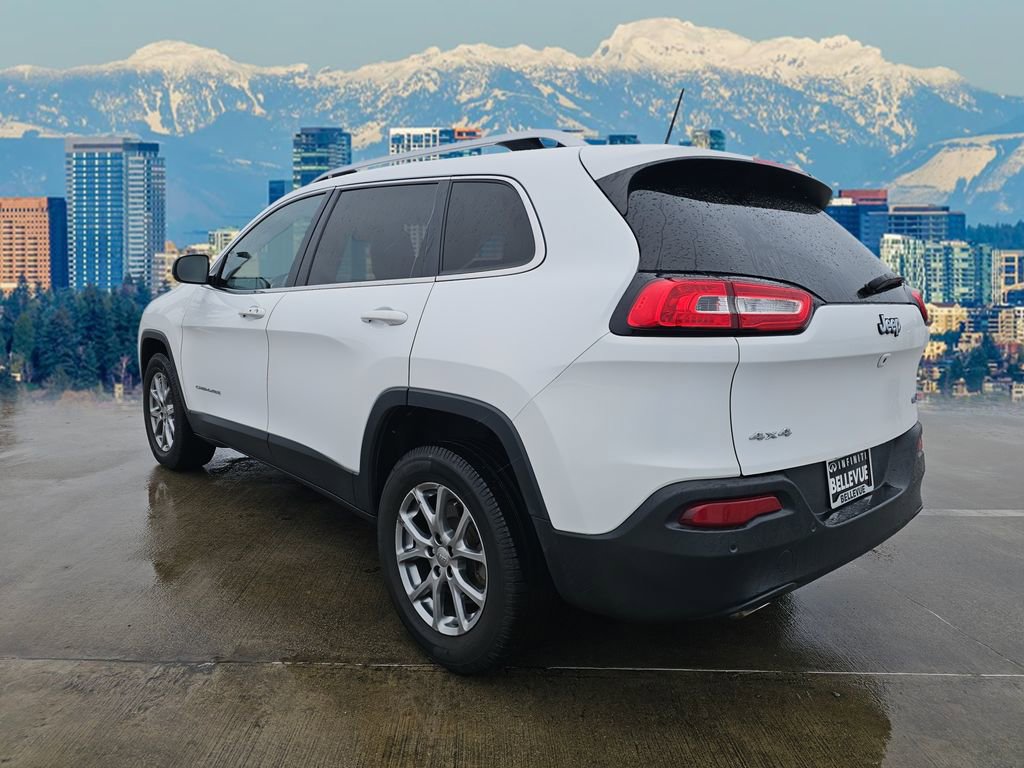 Used 2018 Jeep Cherokee Latitude Plus w/ Cold Weather Group image 6