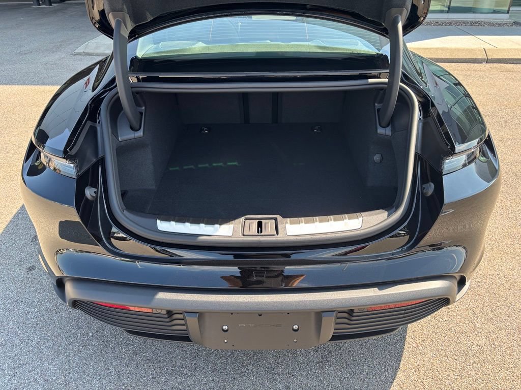 New 2026 Porsche Taycan 4S AWD/4WD image 9