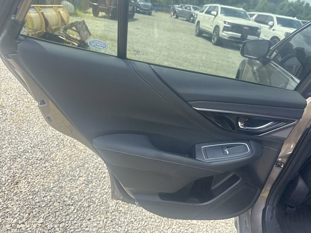 Used 2023 Subaru Outback Limited AWD/4WD image 14