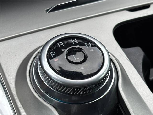 Used 2023 Ford Explorer Limited image 12