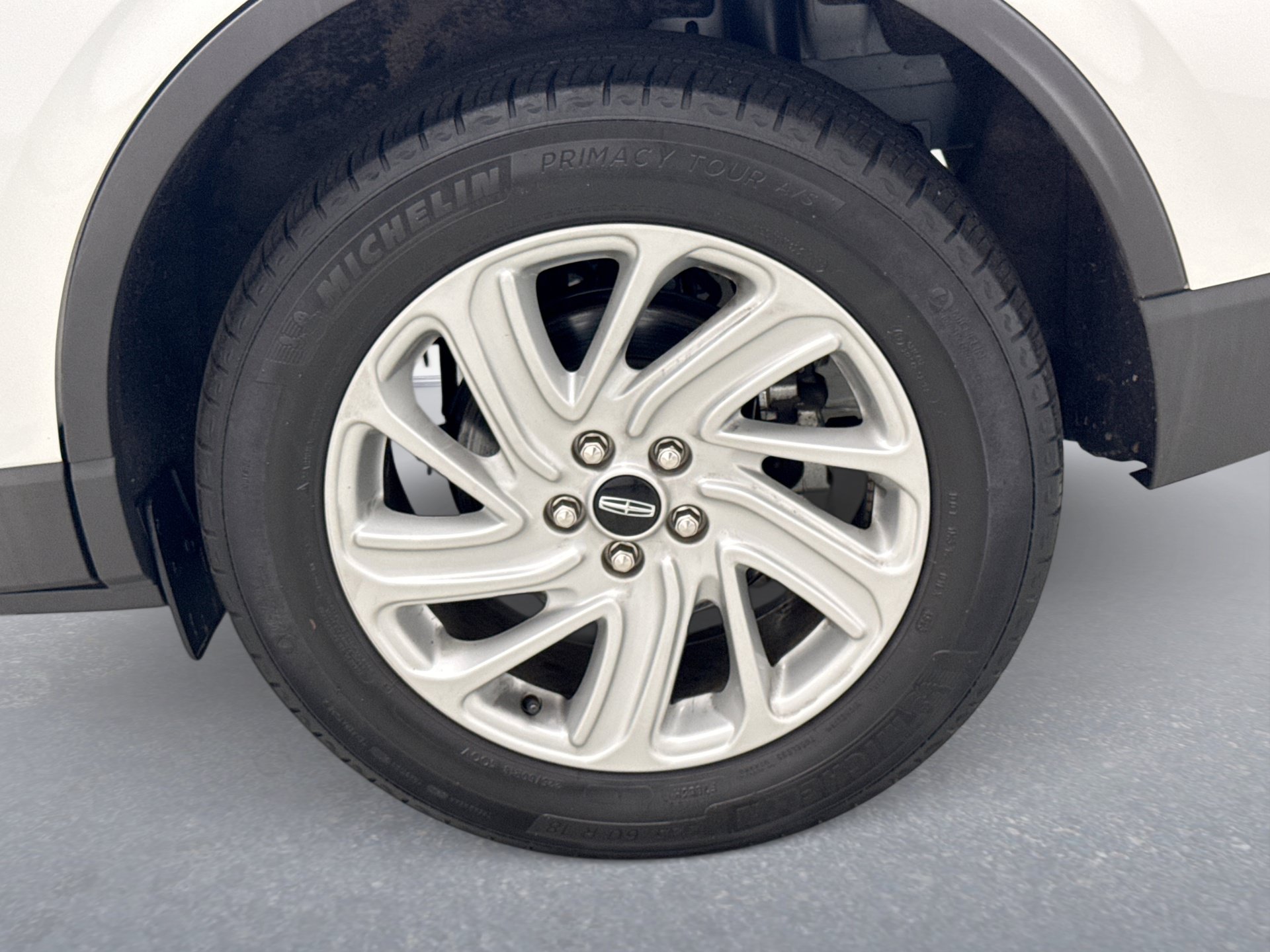 Used 2024 Lincoln Corsair AWD image 25