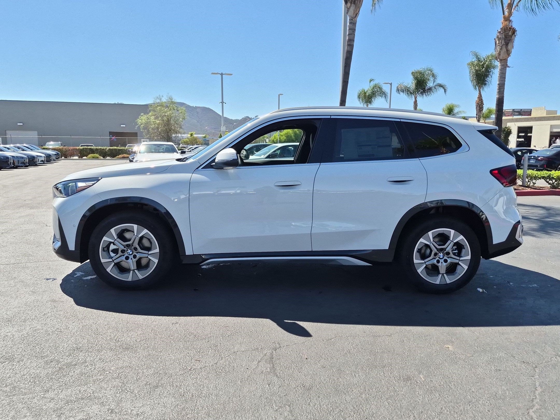 New 2027 BMW X1 xDrive28i AWD/4WD image 7