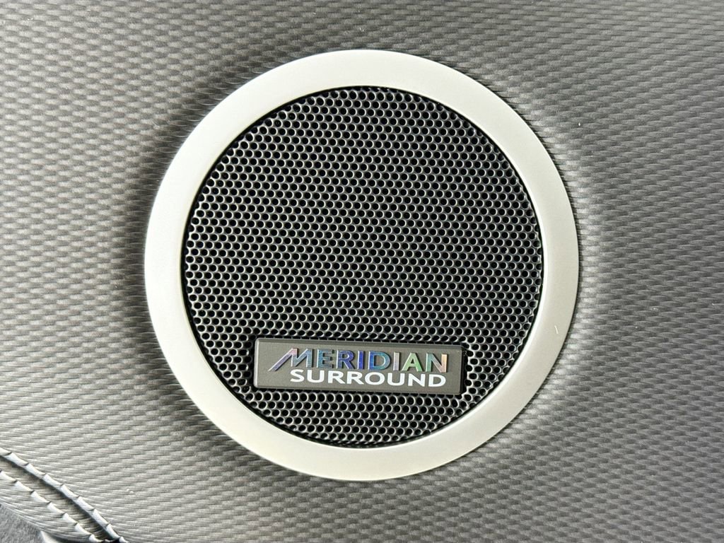 Used 2026 Land Rover Discovery Limited Edition image 22