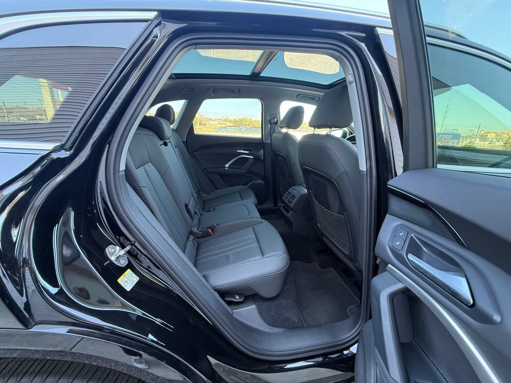Used 2025 Audi Q5 Premium w/ Convenience Package AWD/4WD image 51