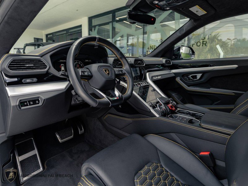 Used 2024 Lamborghini Urus S image 24