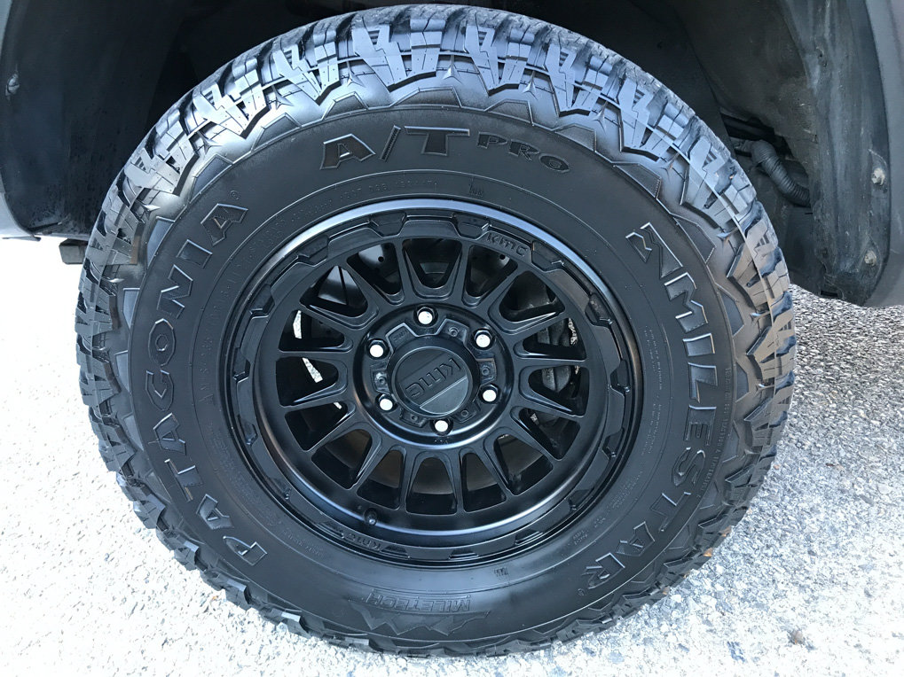 Used 2020 Toyota Tacoma TRD Off-Road AWD/4WD image 13